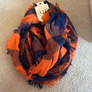 NWT Chicago Bears Colored Infinity Scarf